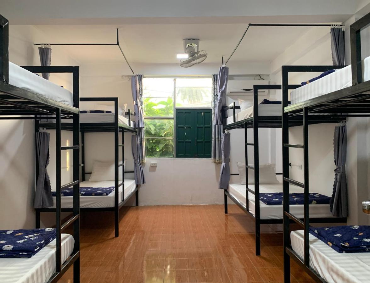 Vang Vieng Lily Backpackers Hostel Экстерьер фото