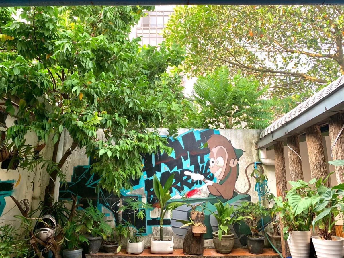Vang Vieng Lily Backpackers Hostel Экстерьер фото
