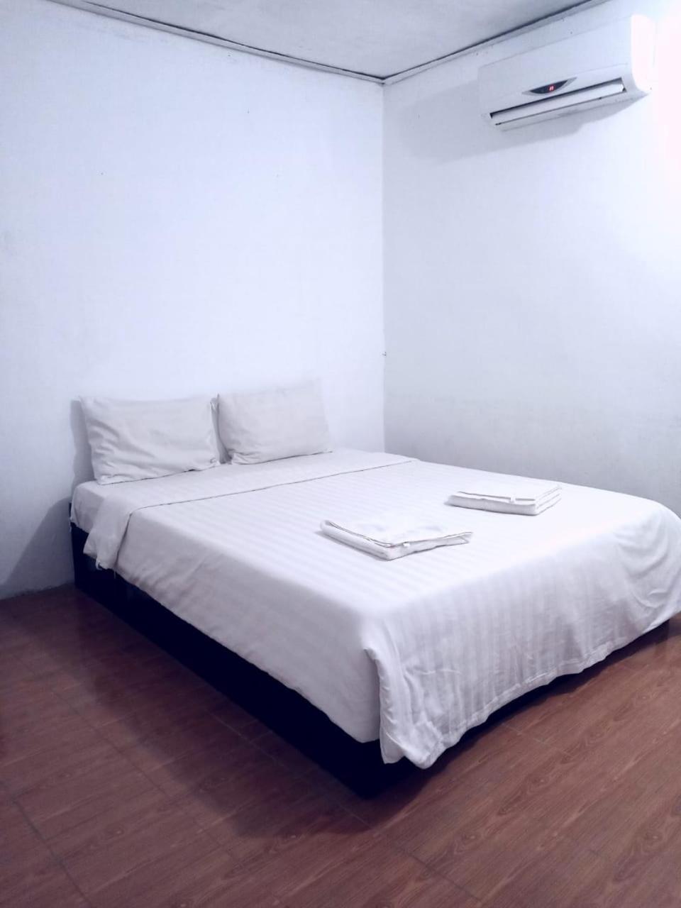Vang Vieng Lily Backpackers Hostel Экстерьер фото