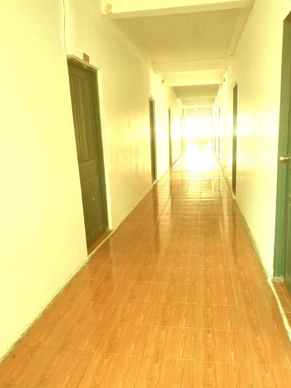 Vang Vieng Lily Backpackers Hostel Экстерьер фото