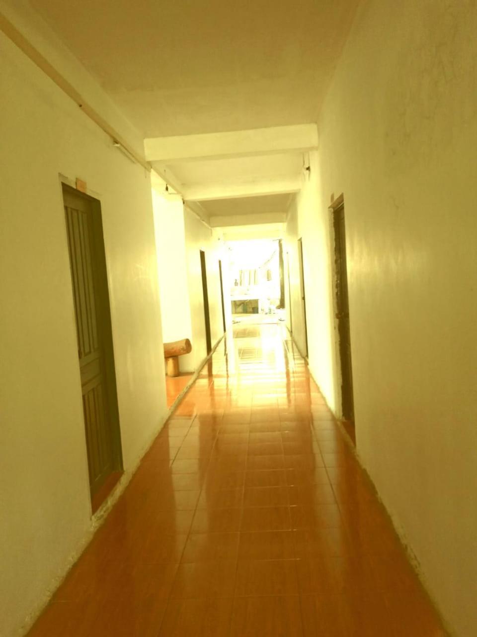 Vang Vieng Lily Backpackers Hostel Экстерьер фото