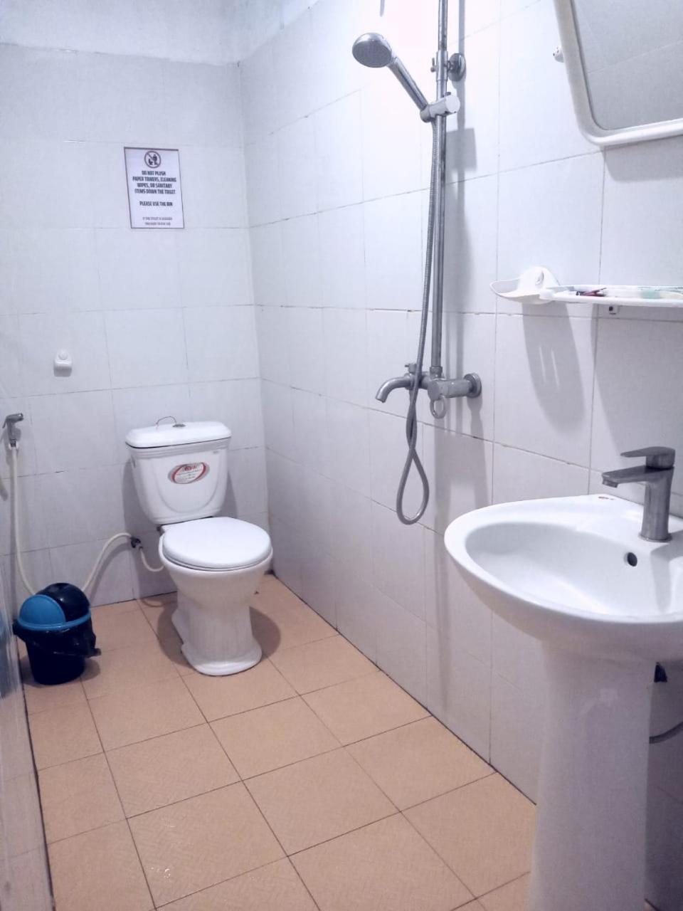 Vang Vieng Lily Backpackers Hostel Экстерьер фото